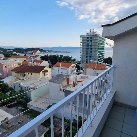 Maru Sea View Apartment
